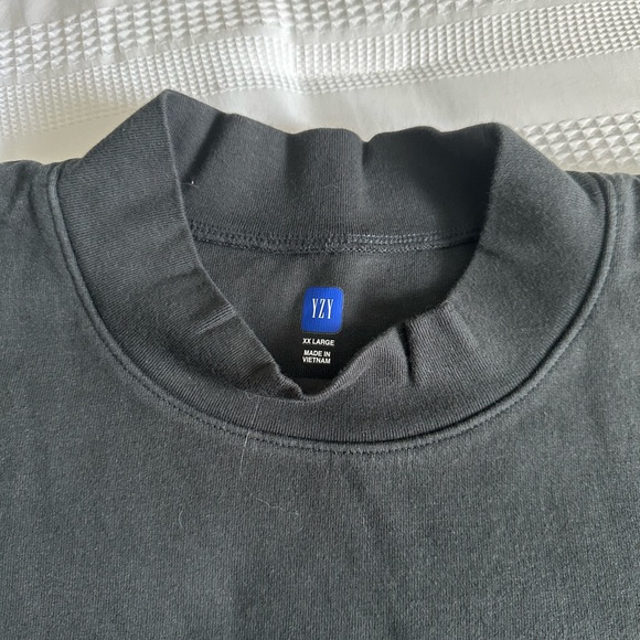 Yeezy Gap T-shirt/ Engineered By Balenciaga Charcoal Sweatshirt Tee With Dove - Picture 4 of 5